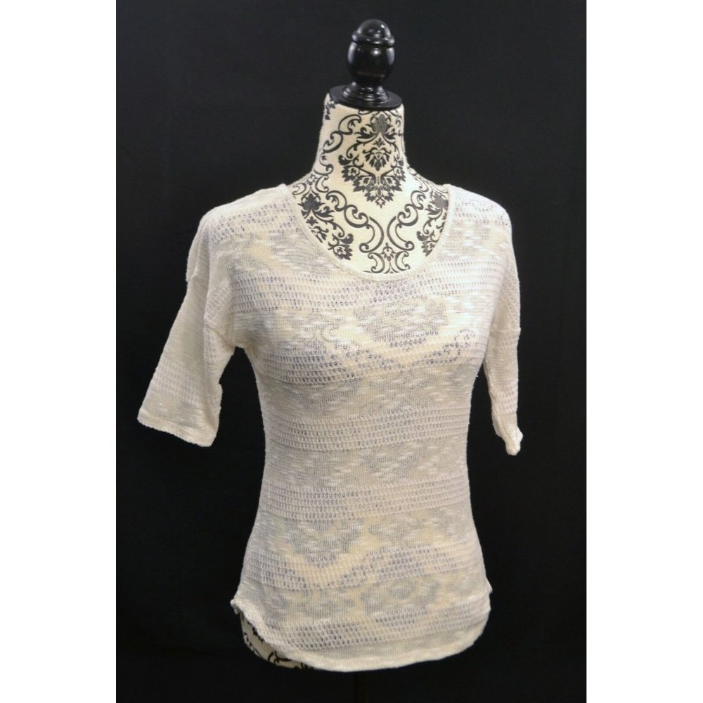 PINK ROSE Women's Short Sleeve Lacey Polyester / Cotton Blend Top SIZE XS Ivory‎